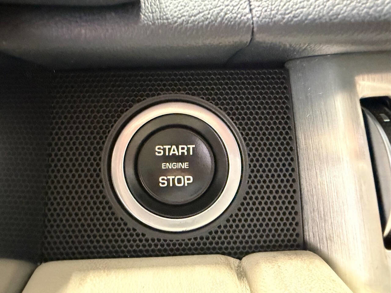 Used 2019 Land Rover Range Rover Supercharged image 41