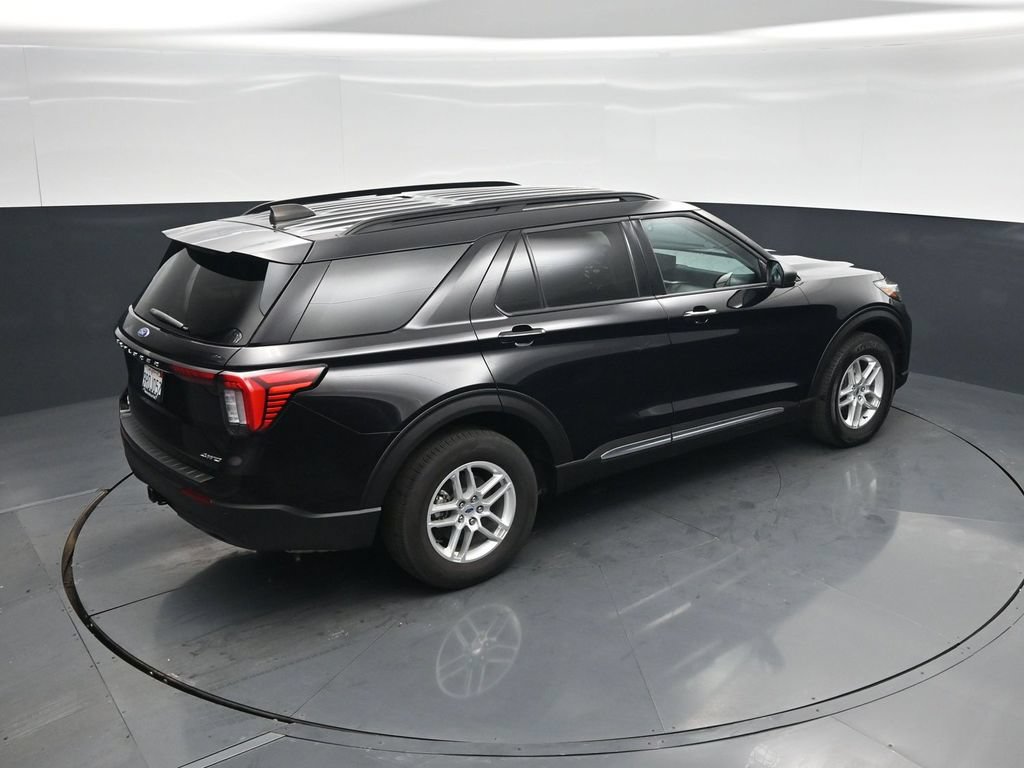 Used 2025 Ford Explorer Active AWD/4WD image 40