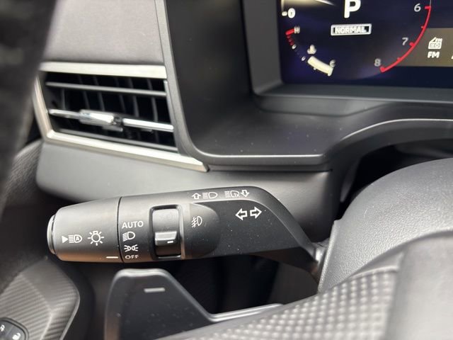 Used 2025 Mitsubishi Outlander SEL image 24