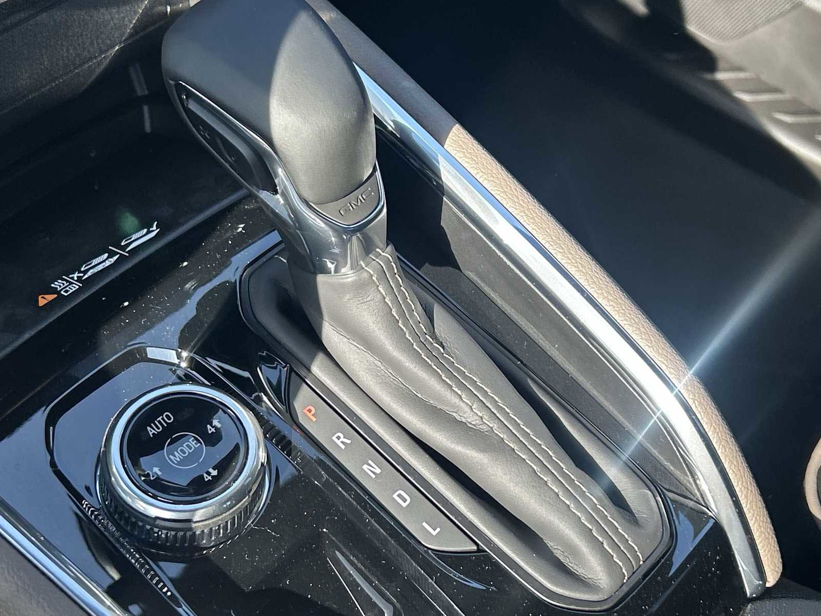 New 2026 GMC Canyon Denali image 15