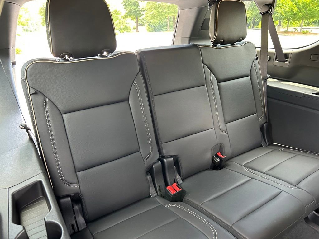 Used 2025 GMC Yukon XL Elevation w/ Elevation Premium Package RWD image 47