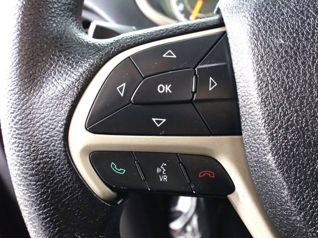 Used 2016 Jeep Cherokee Sport AWD/4WD image 12