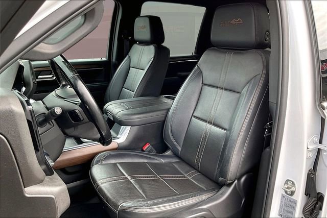 Used 2024 Chevrolet Silverado 2500 High Country w/ Technology Package image 25