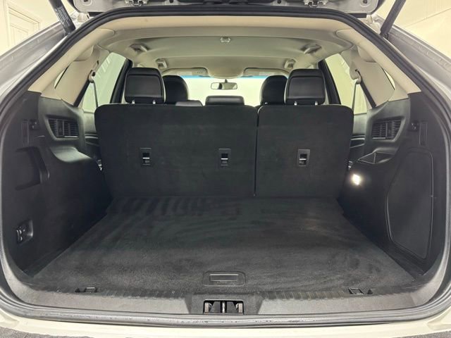 Used 2018 Ford Edge Titanium w/ Technology Package image 35