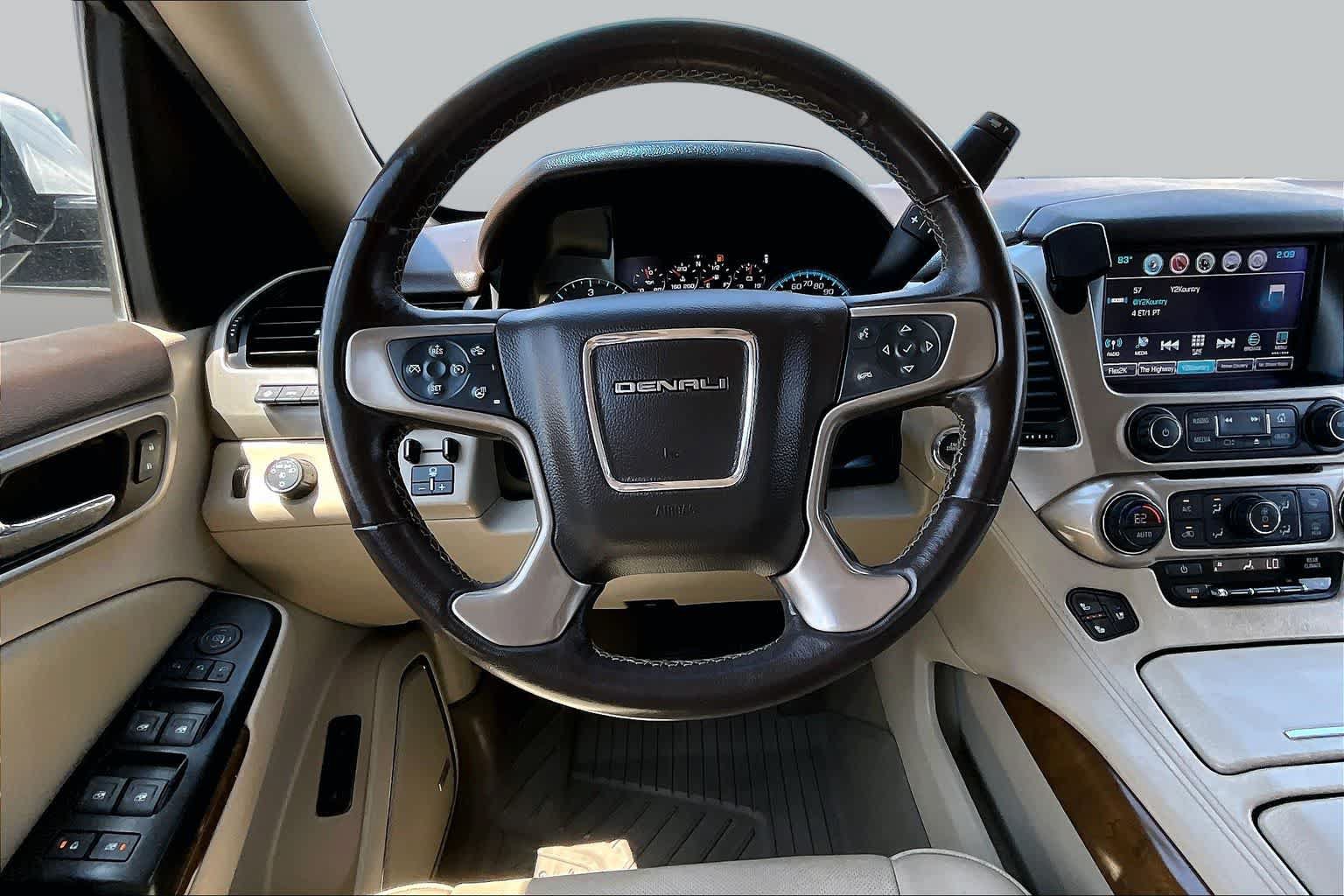 Used 2019 GMC Yukon Denali w/ Denali Ultimate Package AWD/4WD image 6