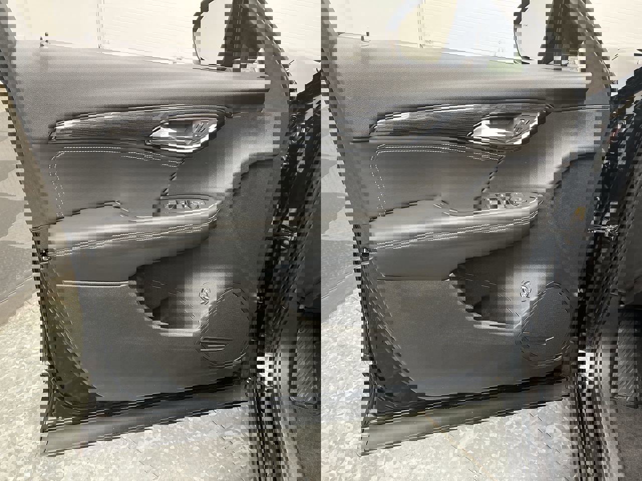 Certified 2023 Buick Envision Preferred w/ Sport Touring Package image 7