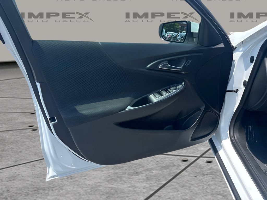 Used 2024 Chevrolet Malibu LT FWD image 15