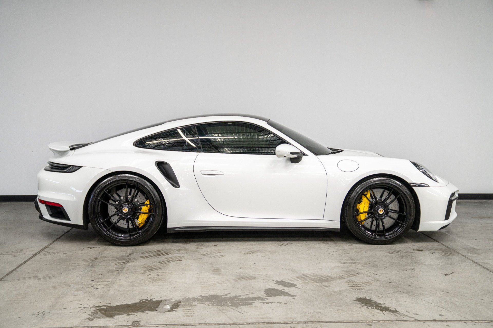 Used 2022 Porsche 911 Turbo S AWD/4WD image 37
