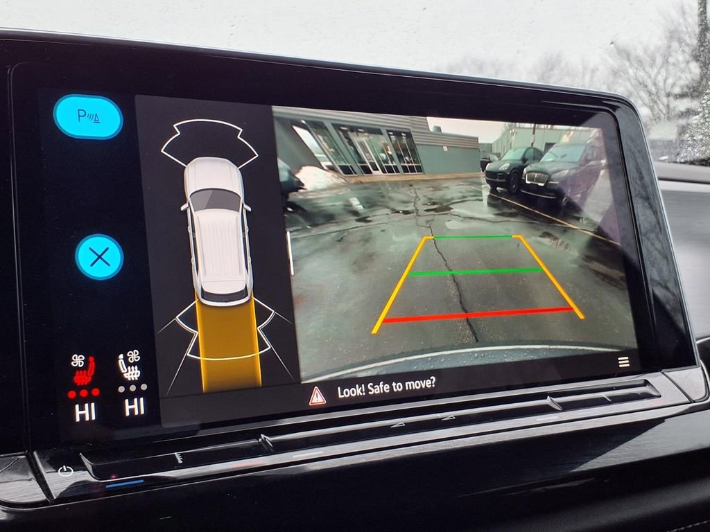 Used 2025 Volkswagen Atlas Cross Sport SE image 7