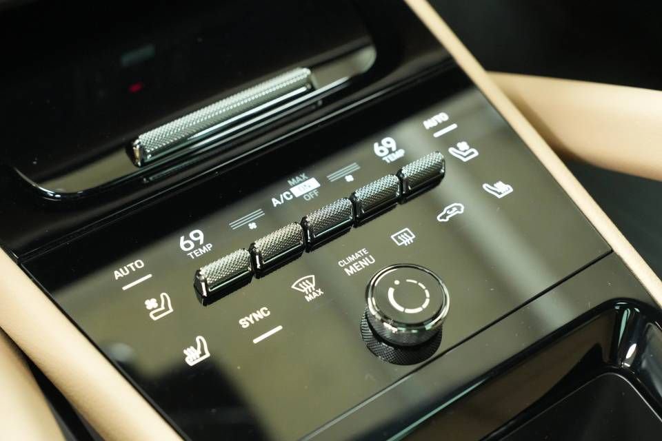 New 2026 Porsche Cayenne image 23