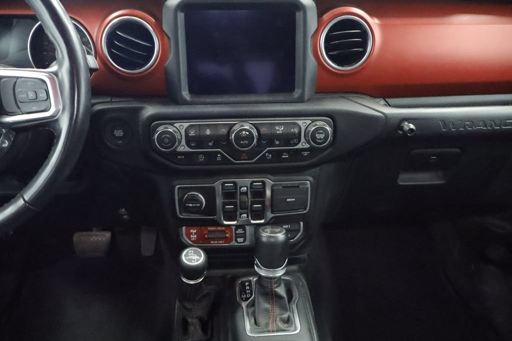 Used 2023 Jeep Wrangler Unlimited Rubicon w/ LED Lighting Group AWD/4WD image 24