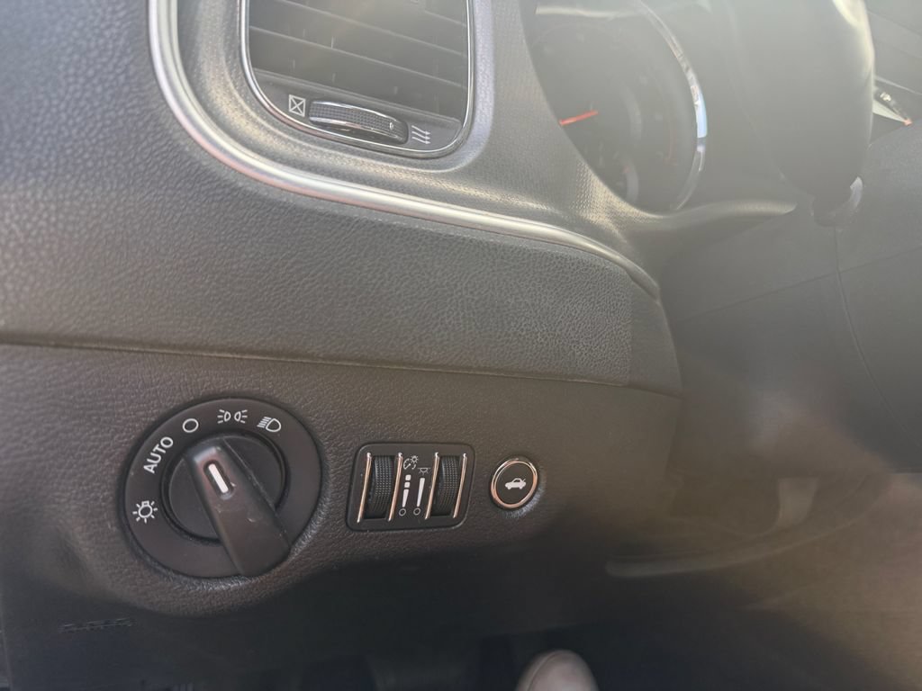 Used 2012 Dodge Charger SE w/ Connectivity Group RWD image 19