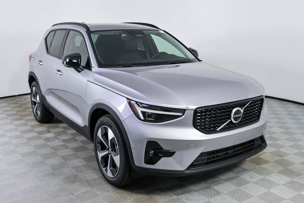 New 2026 Volvo XC40 B5 Plus w/ Protection Package Premier AWD/4WD image 25