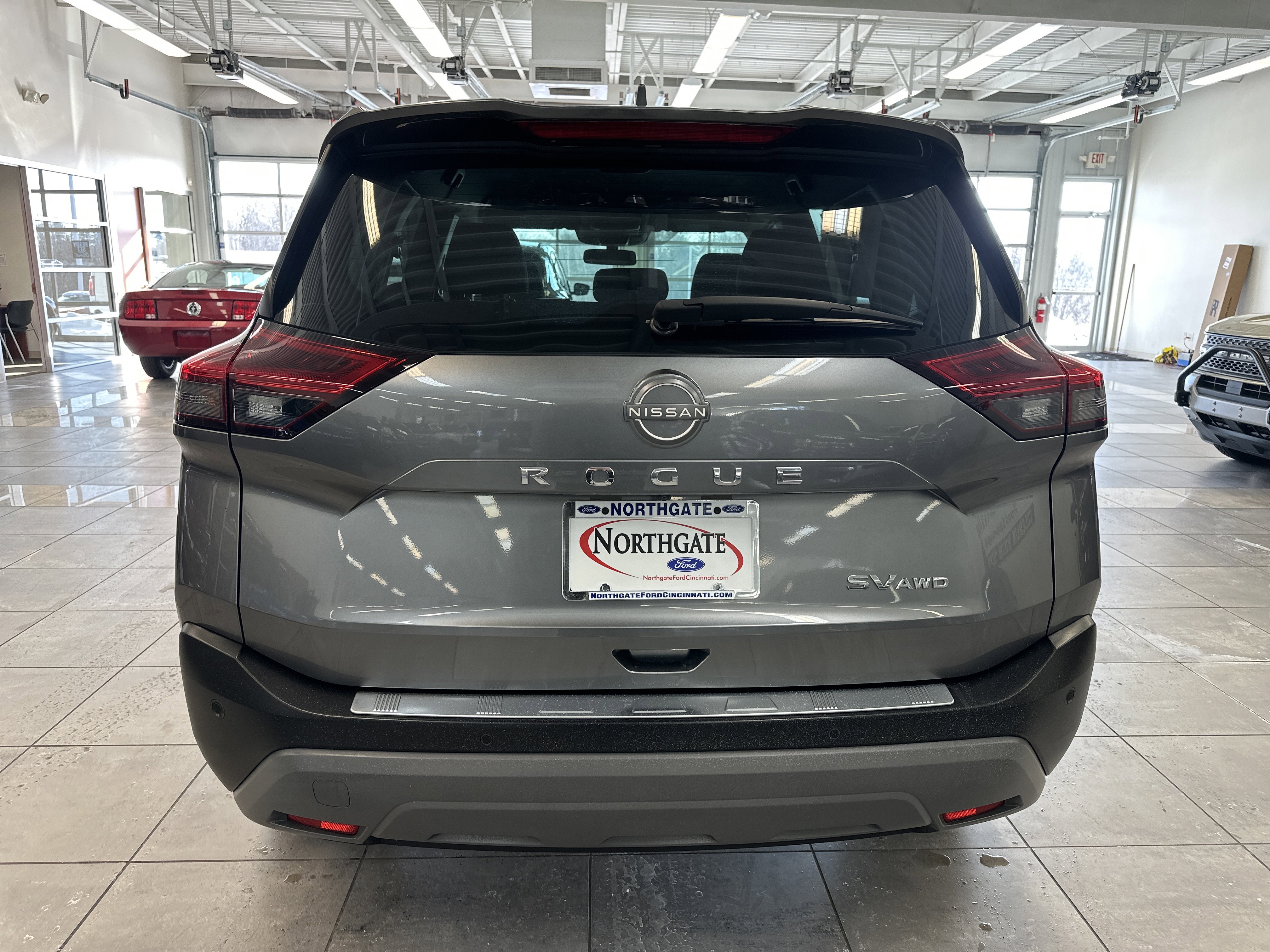 Used 2023 Nissan Rogue SV image 12