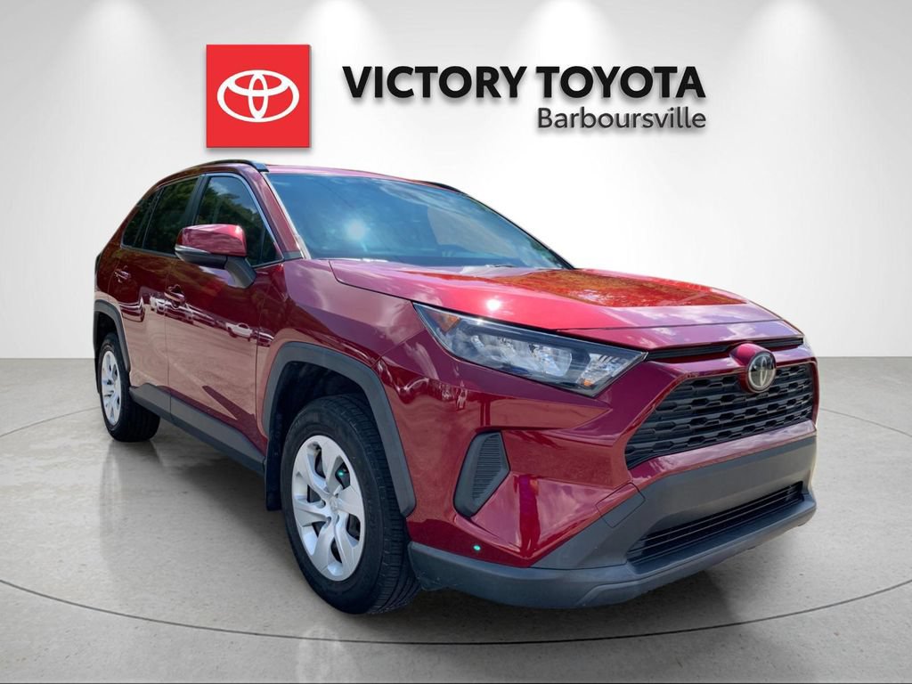 Used 2021 Toyota RAV4 LE AWD/4WD image 5