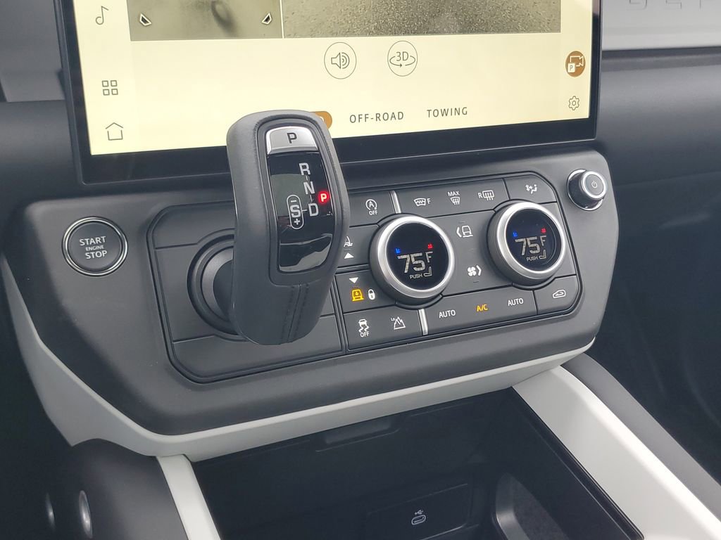 New 2026 Land Rover Defender 130 X-Dynamic SE image 21