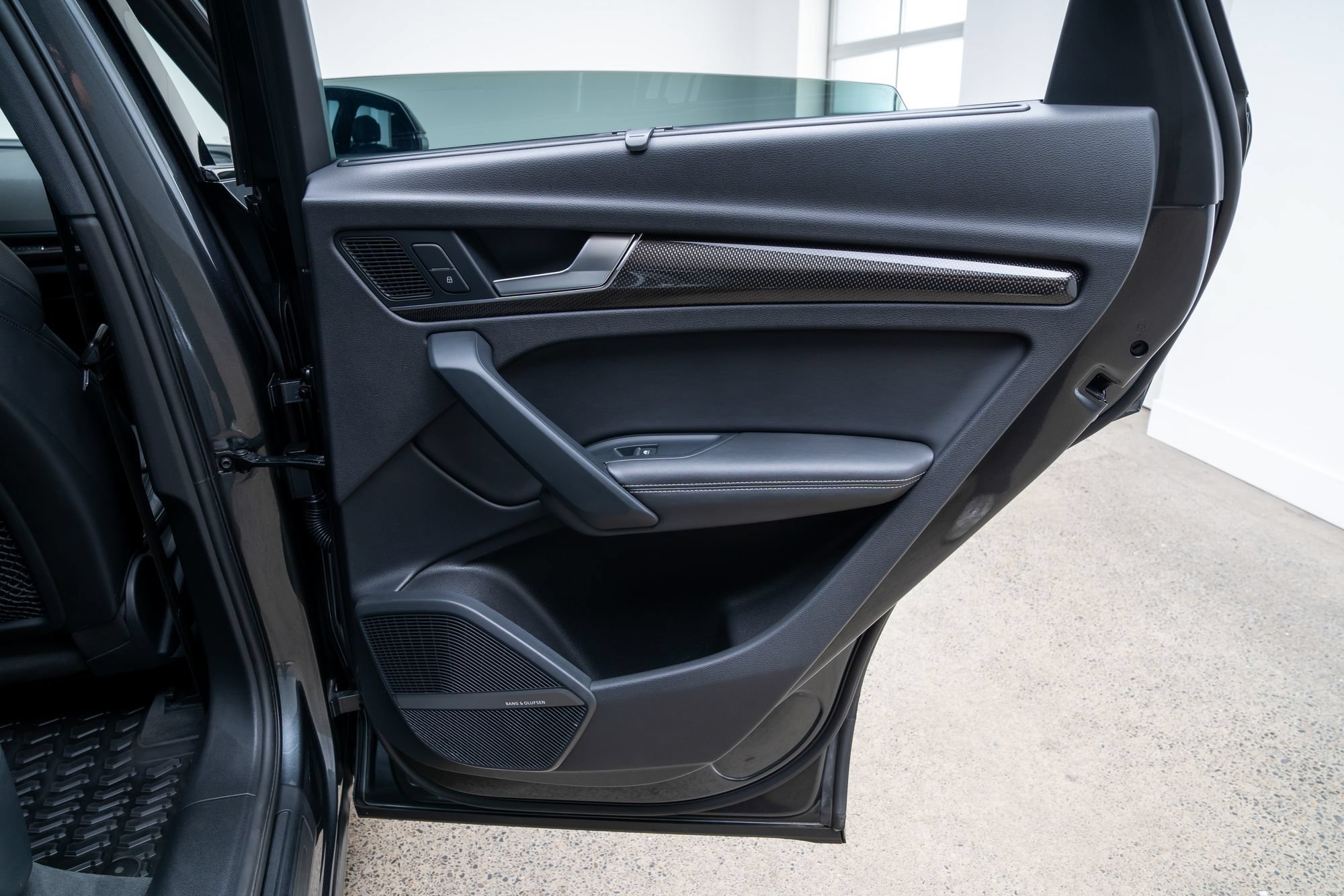 Used 2018 Audi SQ5 Prestige w/ Prestige Package AWD/4WD image 25