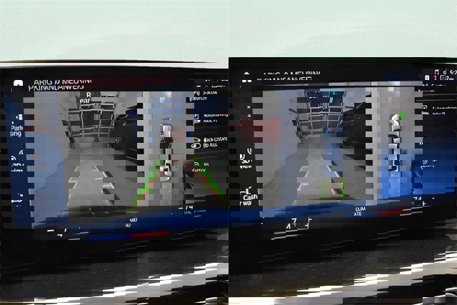 Used 2023 BMW M340i xDrive image 8