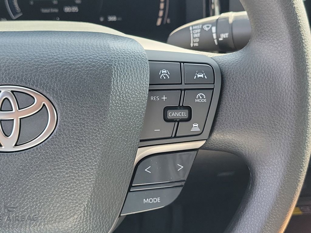 Used 2026 Toyota Camry LE image 6