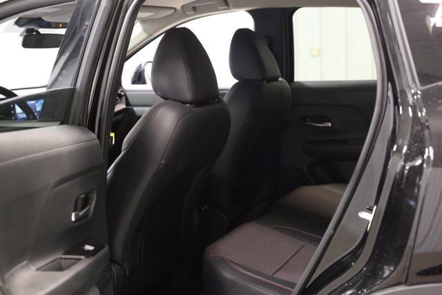 New 2026 Nissan Kicks SR w/ Cold Weather Package image 18