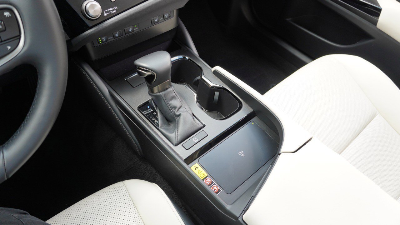 Certified 2023 Lexus ES 350 w/ Premium Package image 20