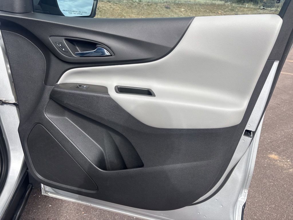 Used 2021 Chevrolet Equinox LT image 18