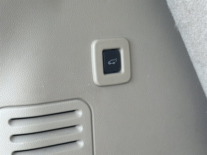 Used 2008 Lincoln Navigator 2WD image 22