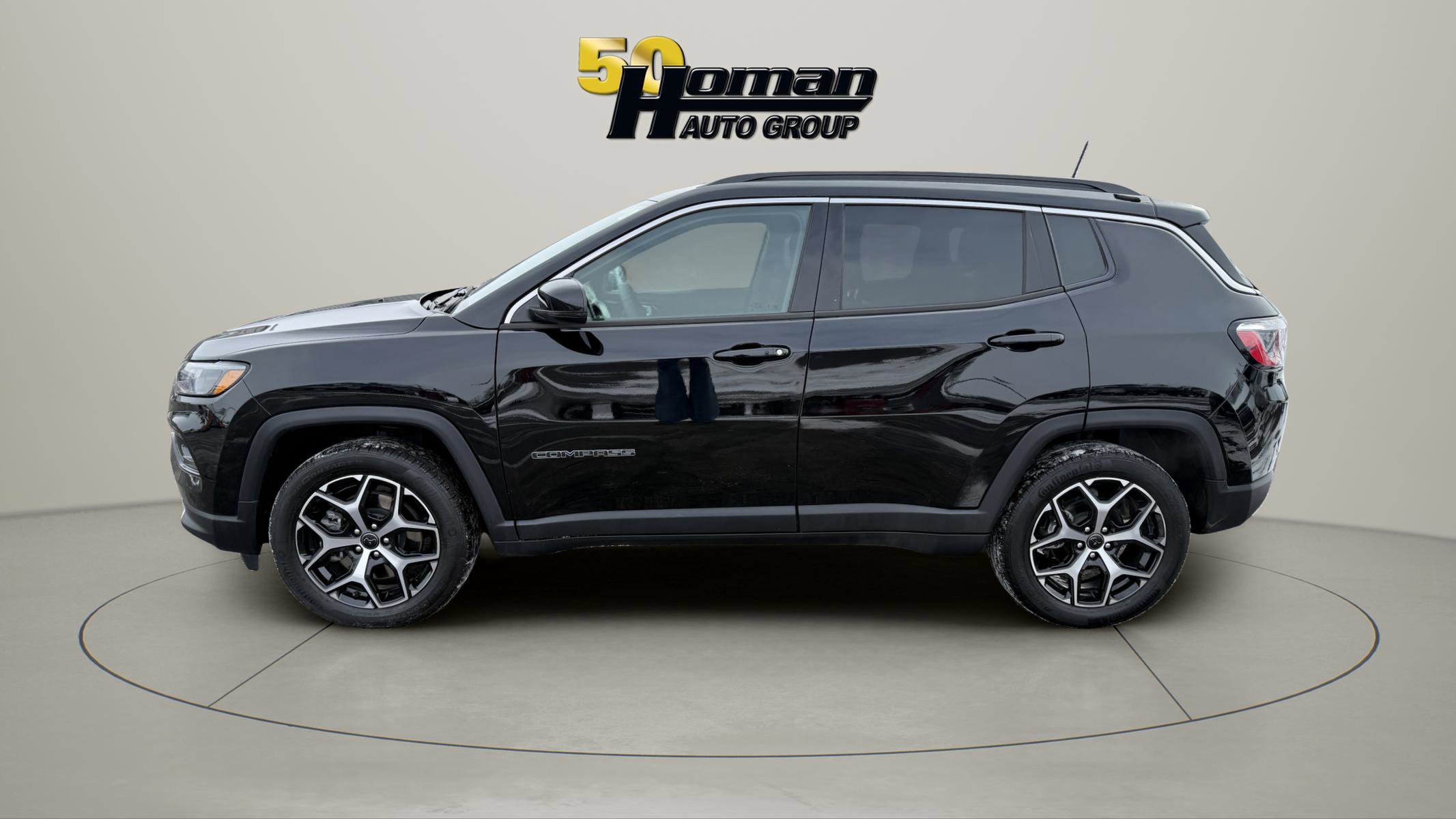 Used 2025 Jeep Compass Limited AWD/4WD image 2