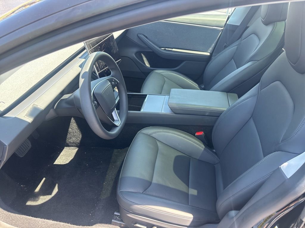 Used 2025 Tesla Model 3 RWD image 2