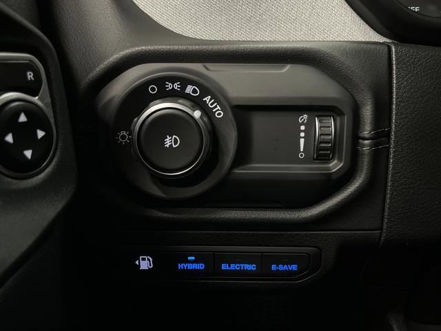 Used 2024 Jeep Wrangler Unlimited Sahara image 23