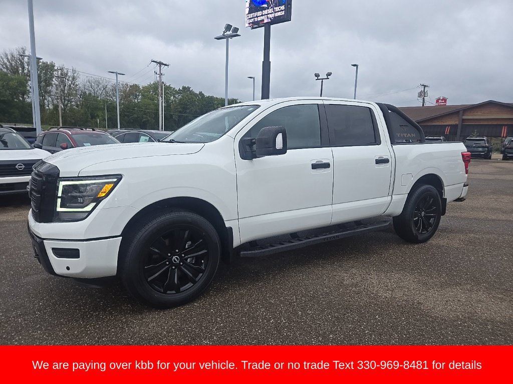 Used 2023 Nissan Titan SV w/ SV Convenience Package AWD/4WD image 3