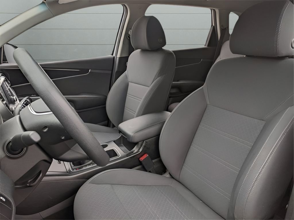 Used 2020 Kia Sorento LX image 16