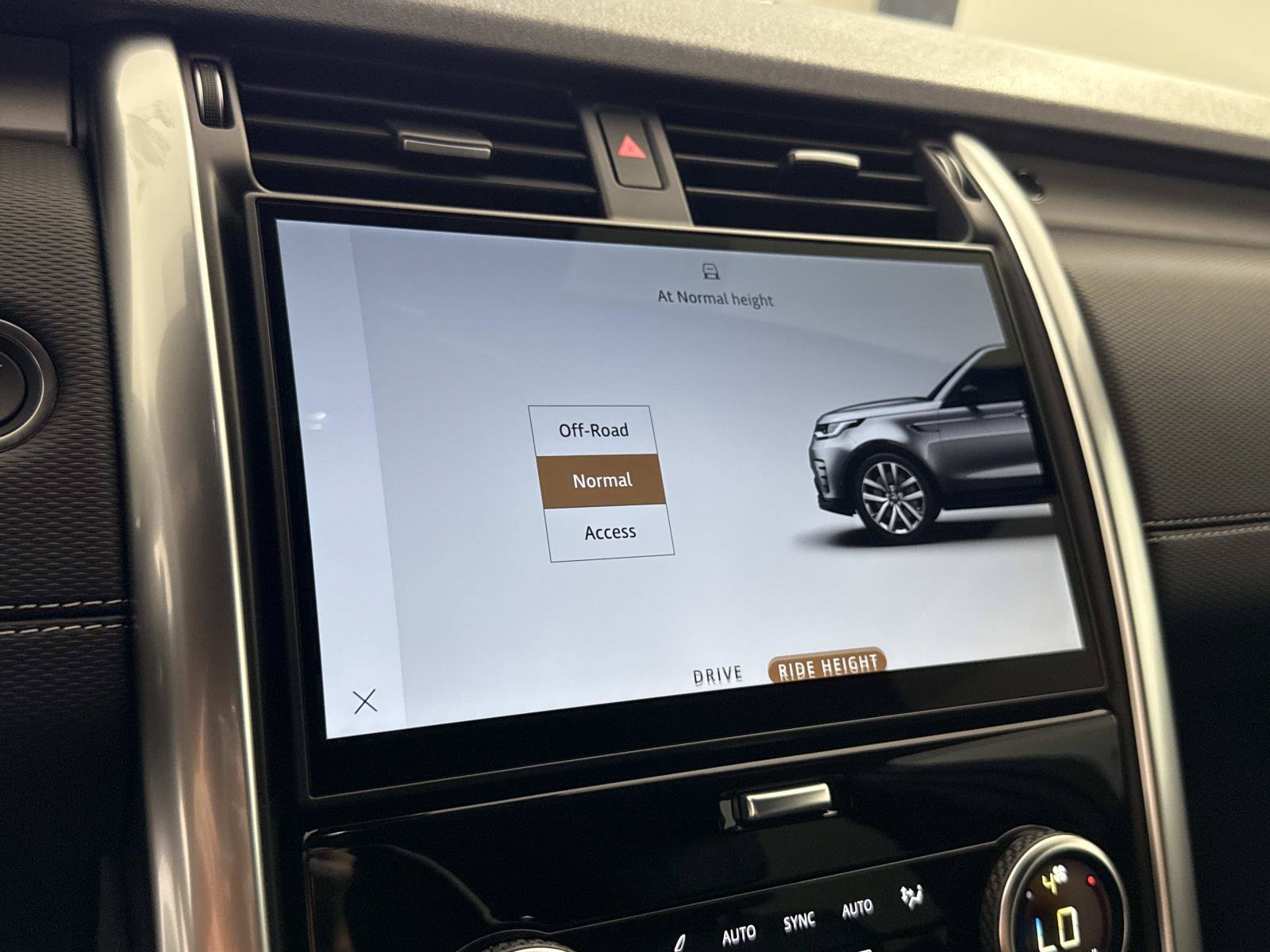 New 2026 Land Rover Discovery Dynamic SE AWD/4WD image 27