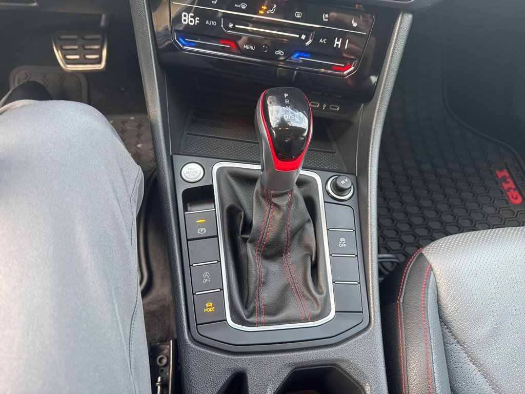 Certified 2025 Volkswagen Jetta GLI Autobahn image 17