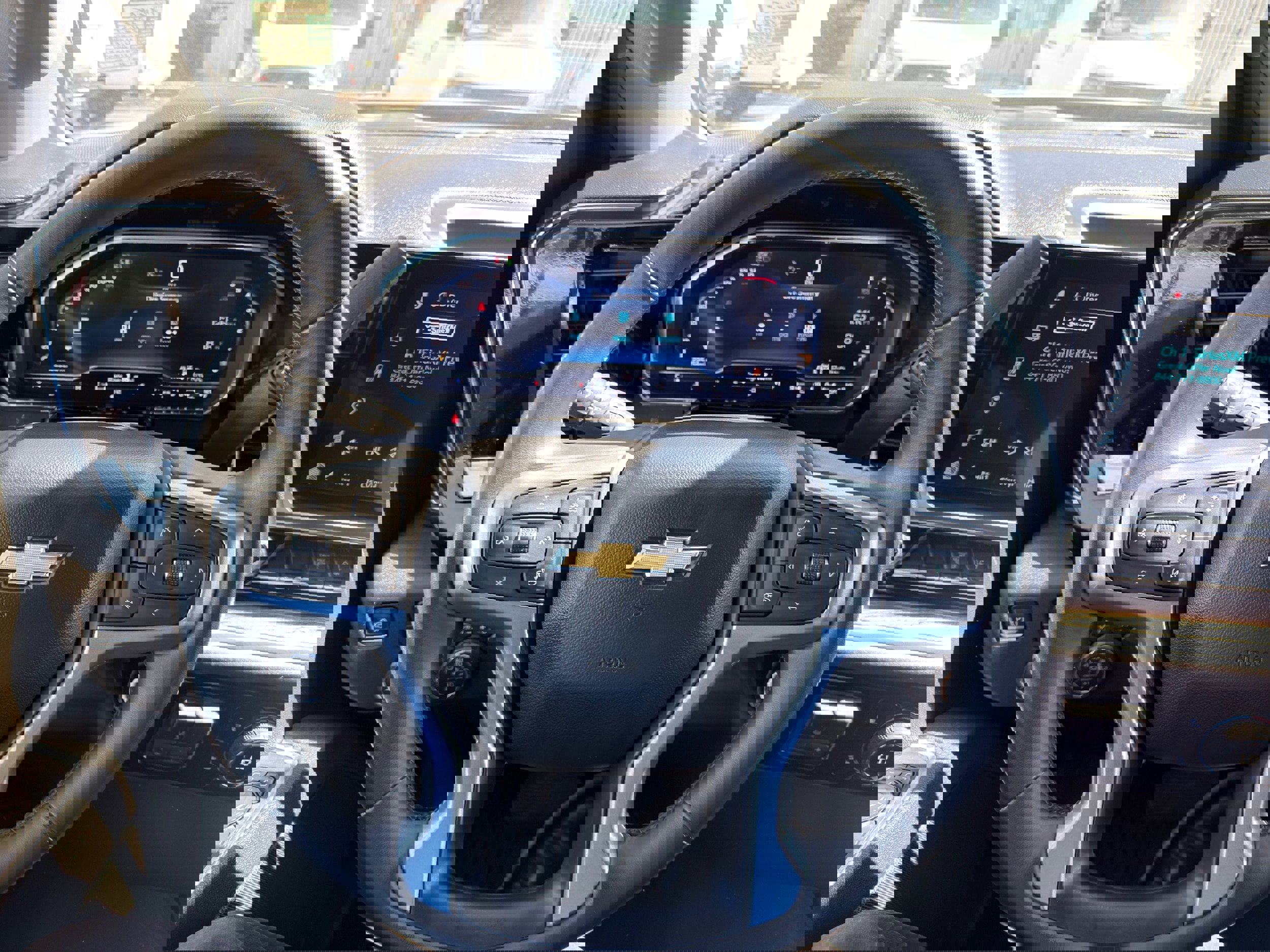 Used 2025 Chevrolet Silverado 2500 LT w/ Convenience Package image 30