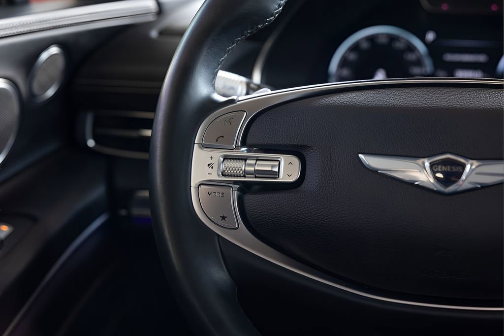 Used 2022 Genesis GV80 2.5T w/ Prestige Package 04 image 34