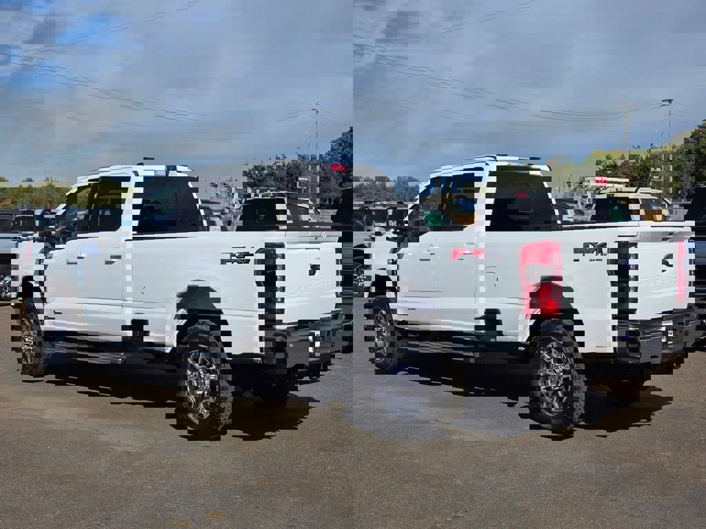 New 2026 Ford F350 Lariat w/ FX4 Off-Road Package image 31