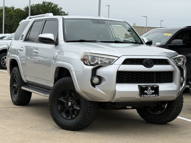 Used 2018 Toyota 4Runner SR5 RWD image 2