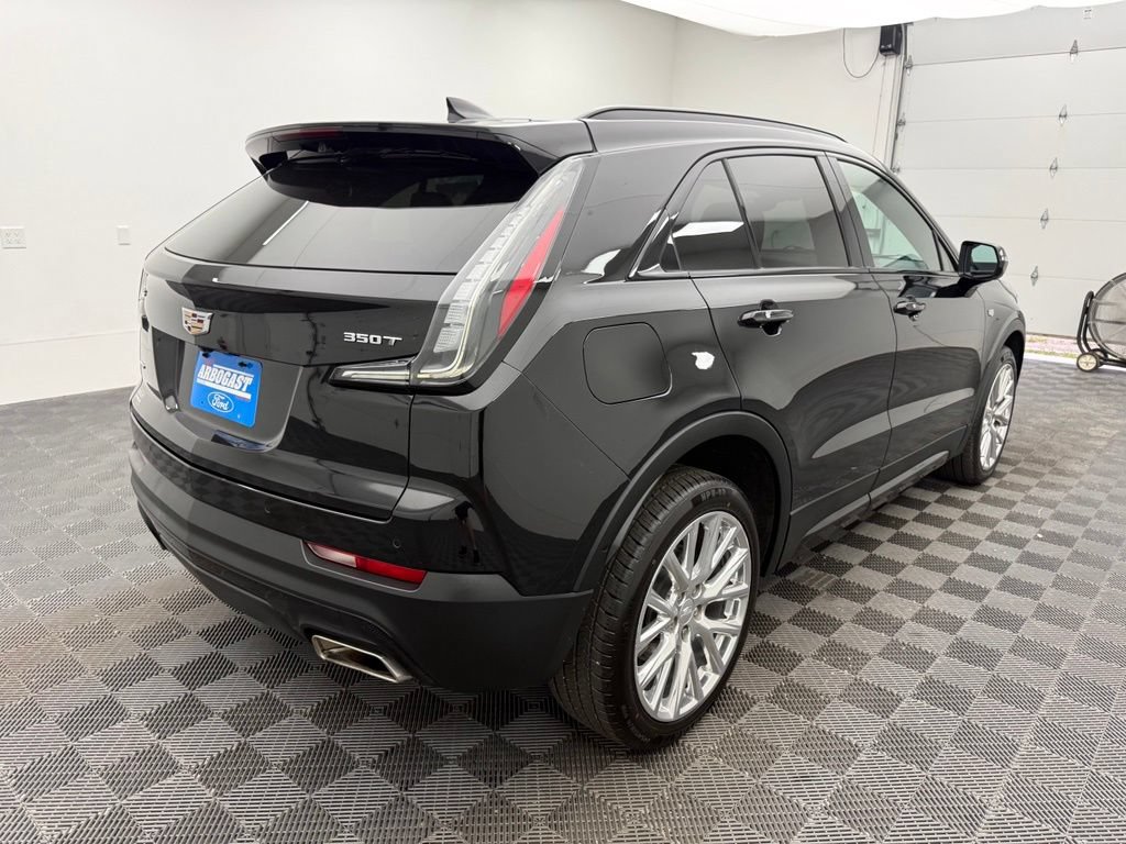 Used 2022 Cadillac XT4 Sport w/ Comfort Package AWD/4WD image 8