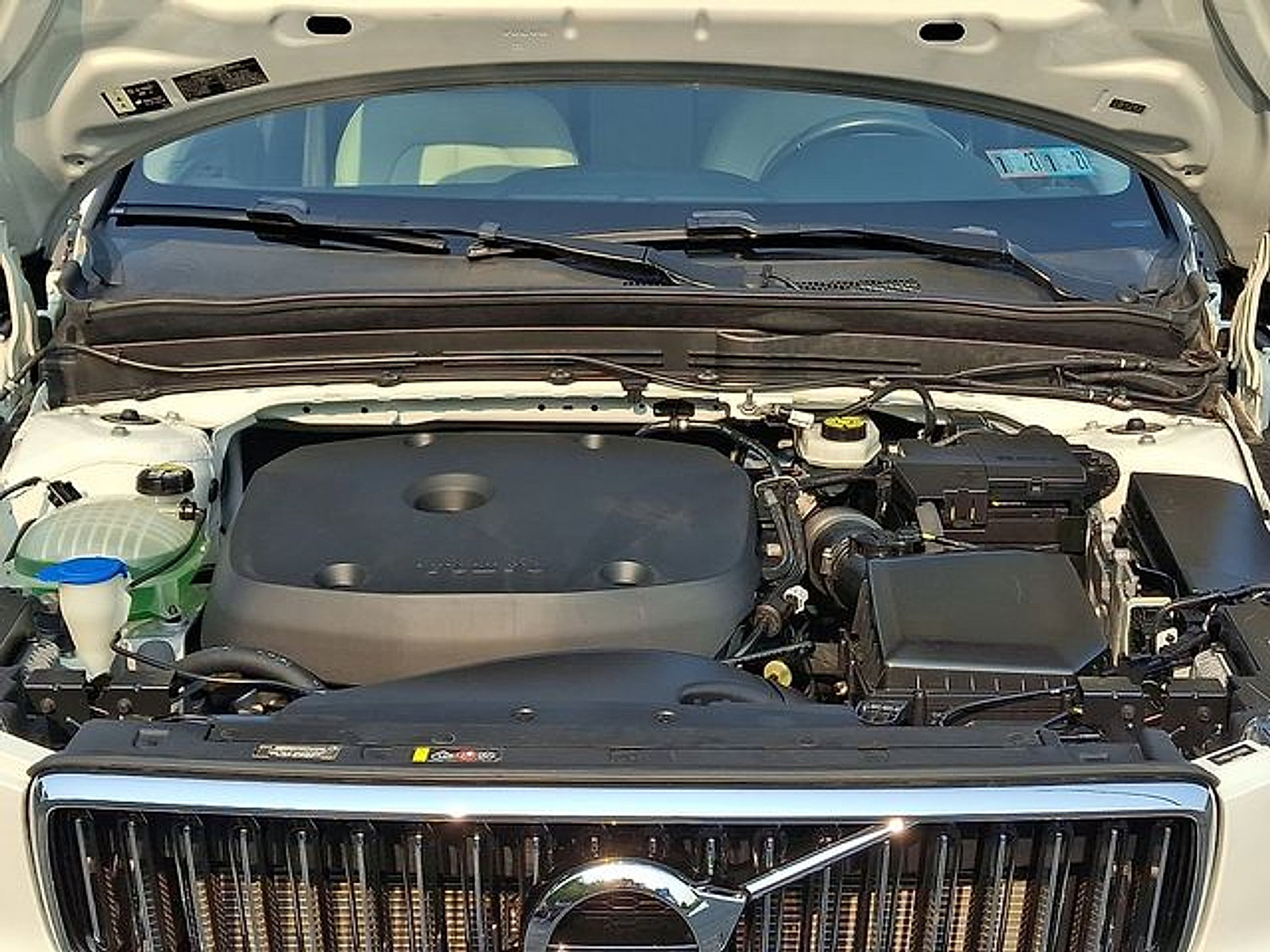 Used 2020 Volvo XC40 T5 Inscription w/ Protection Package AWD/4WD image 29