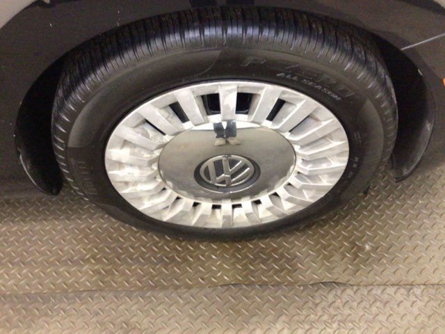 Used 2014 Volkswagen Beetle 1.8T FWD image 22