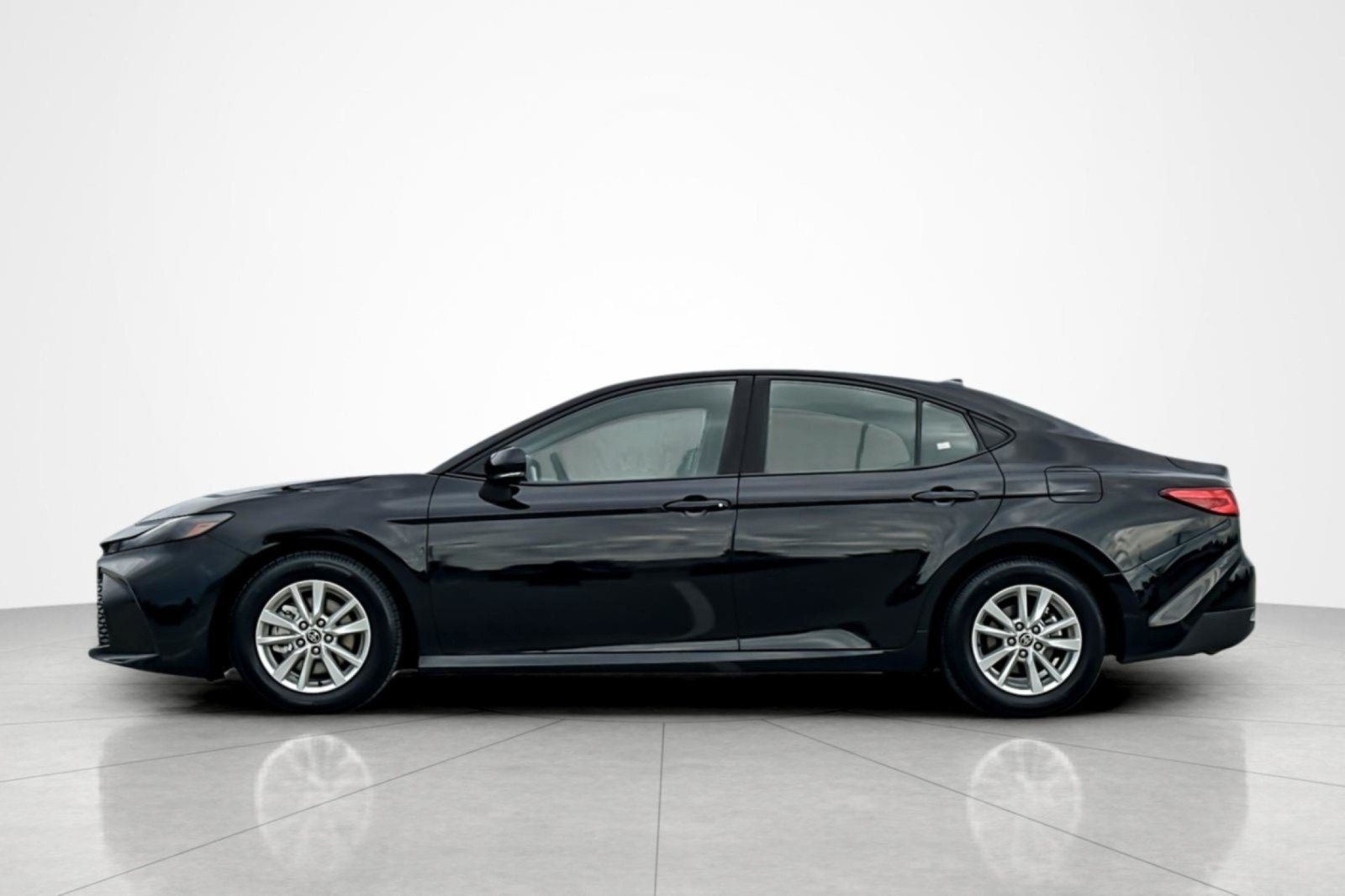 Certified 2025 Toyota Camry LE FWD image 2