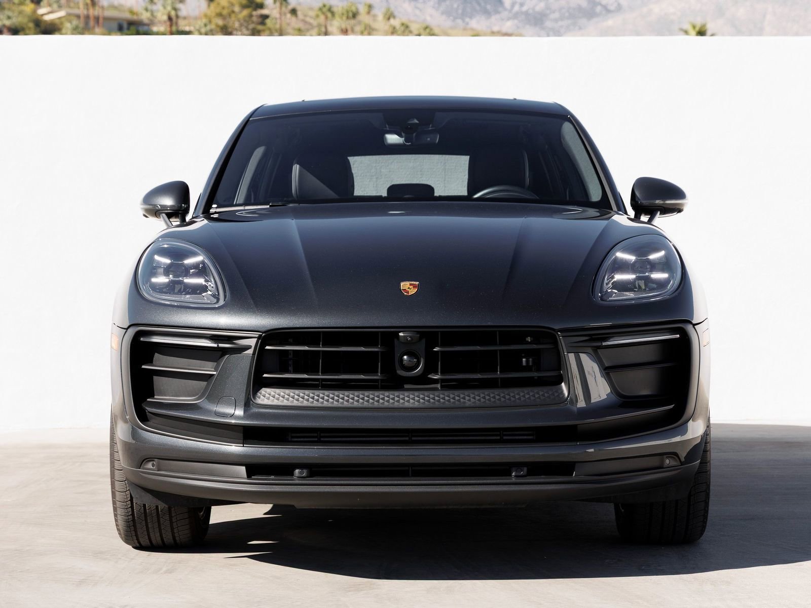 Used 2025 Porsche Macan AWD/4WD image 10