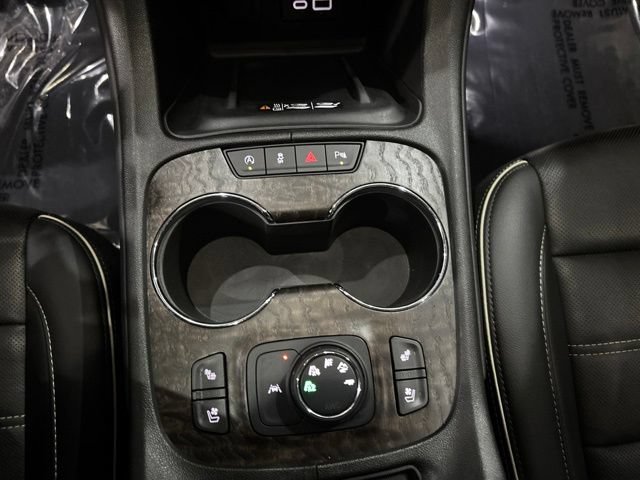 Used 2023 GMC Acadia Denali w/ Denali Ultimate Package AWD/4WD image 32