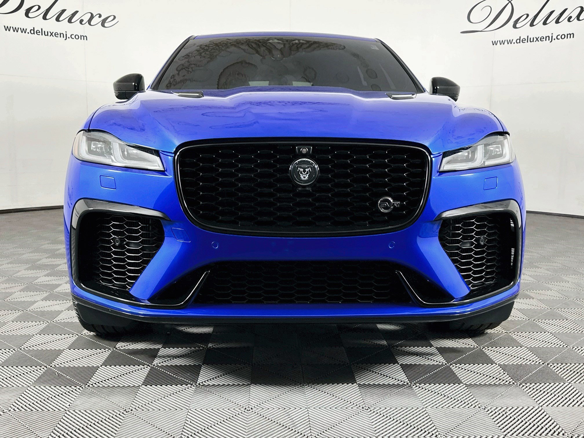 Used 2025 Jaguar F-PACE SVR AWD/4WD image 2