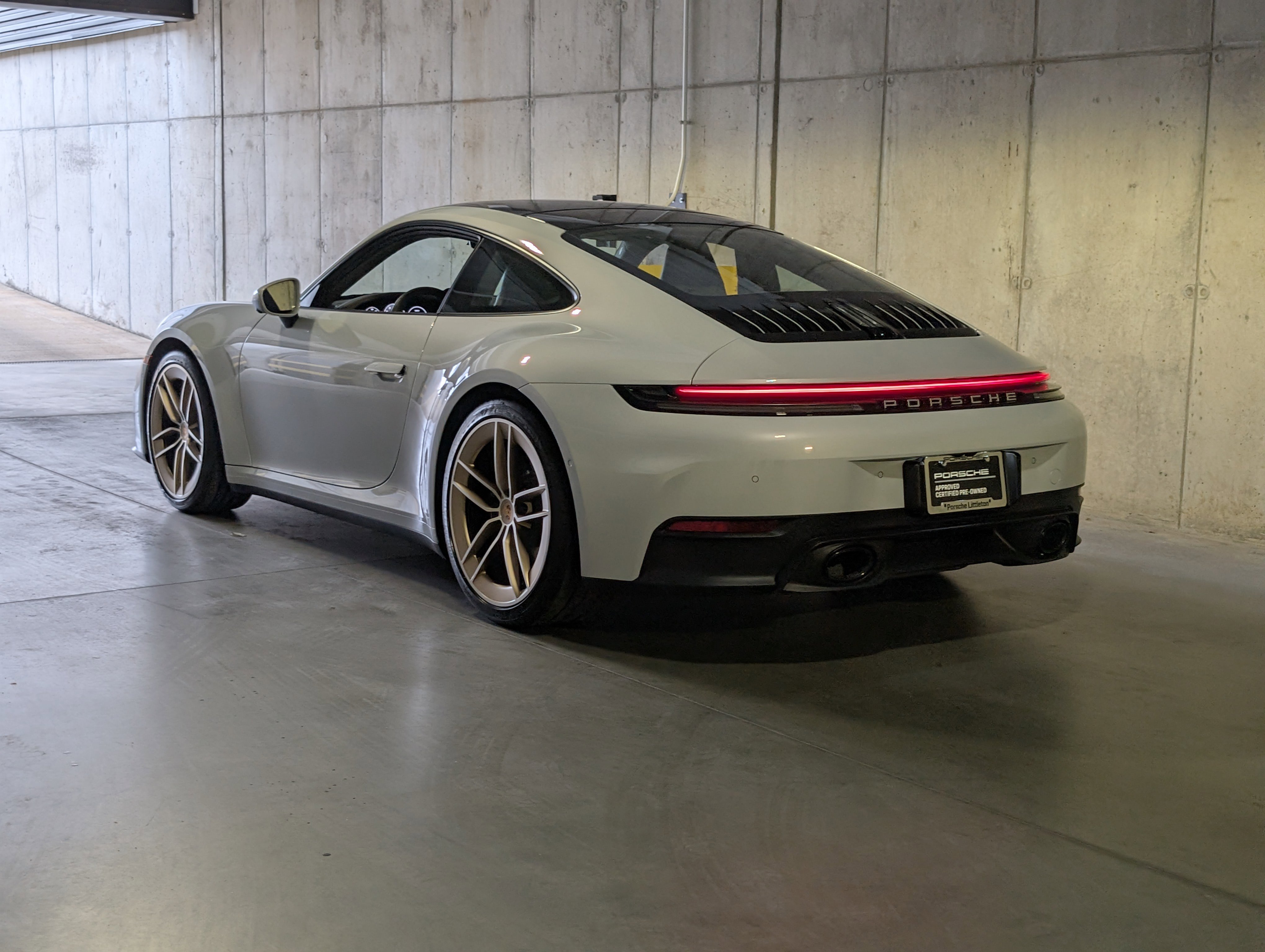 Certified 2025 Porsche 911 Carrera RWD image 3