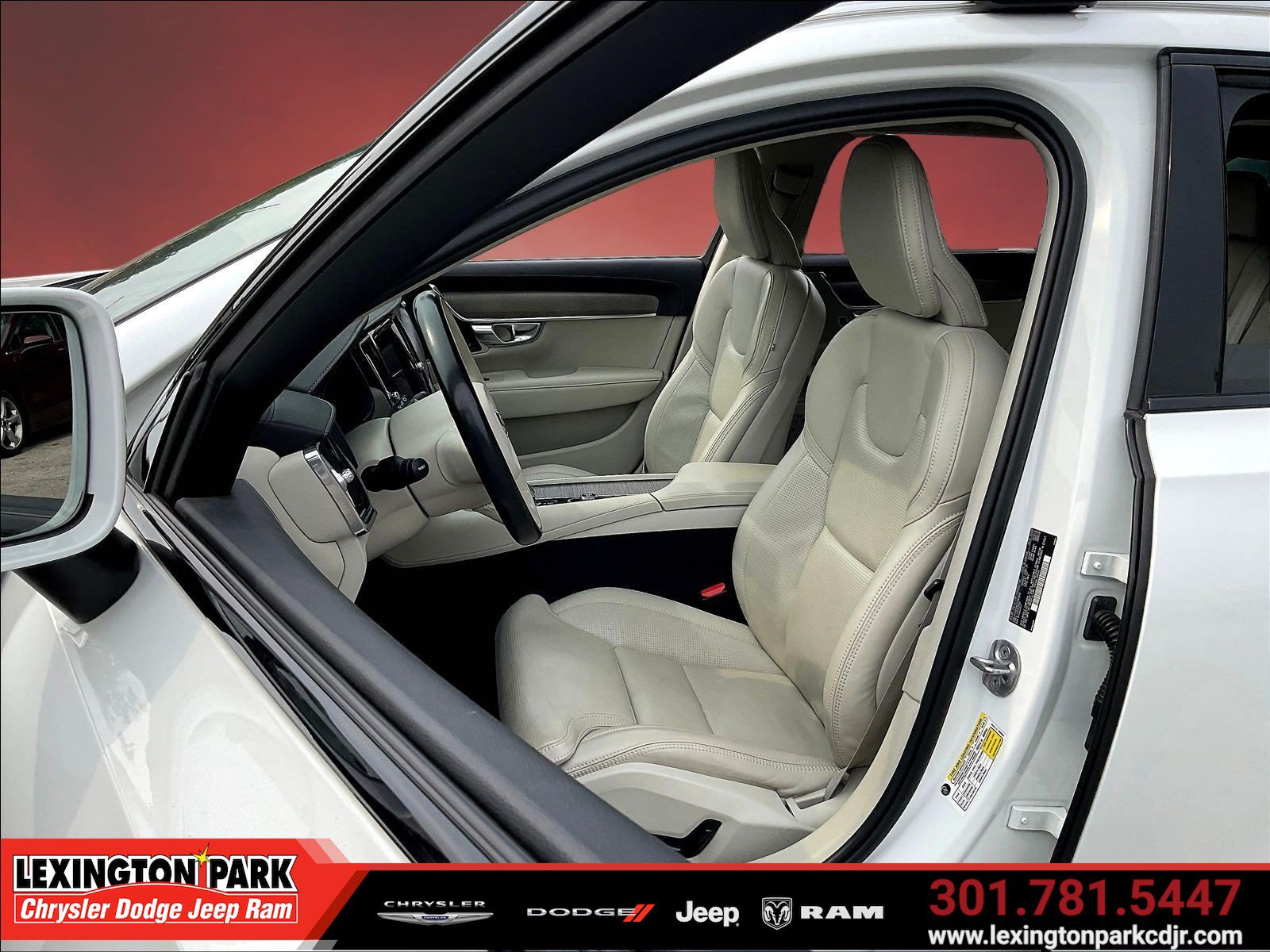 Used 2023 Volvo V90 B6 Cross Country Ultimate AWD/4WD image 20