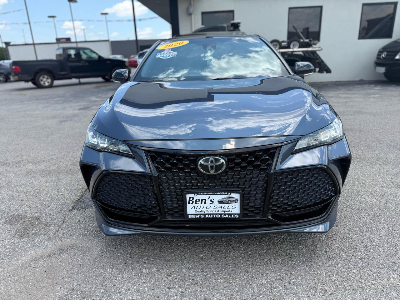 Used 2020 Toyota Avalon XSE FWD image 3