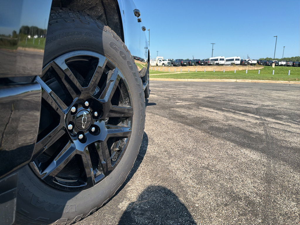 New 2026 Chevrolet Silverado 1500 RST w/ RST Select Package AWD/4WD image 9