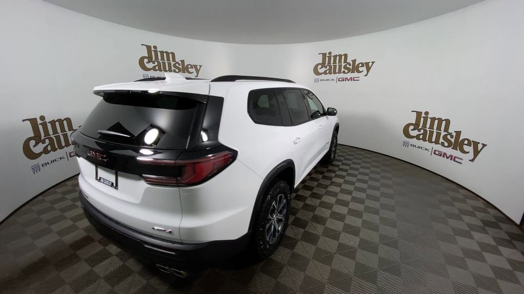Used 2025 GMC Acadia AT4 w/ Luxury Package image 8